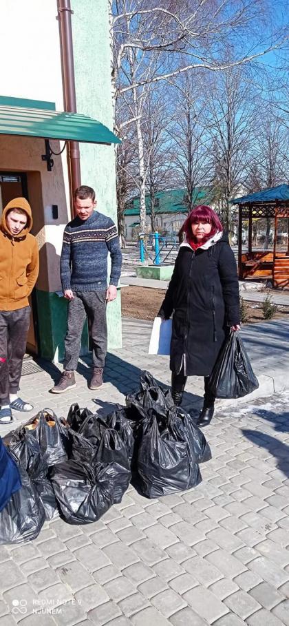 Гуманитарная помощь в Дружковке эвакуированным людям