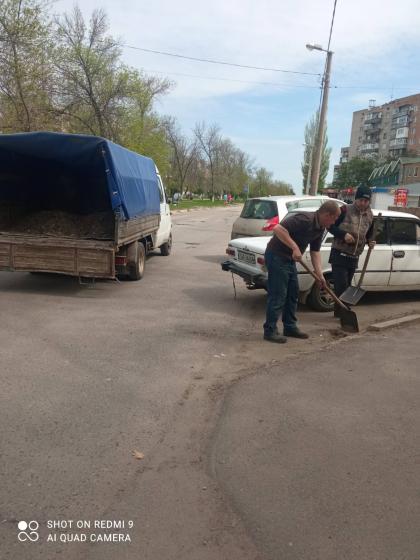 Городская военная администрация поздравляет с Днем труда!