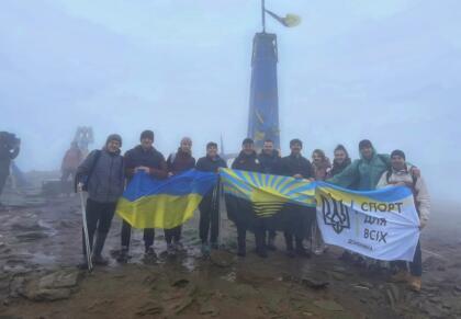 Во Всемирный день пешей ходьбы покоряли Говерлу