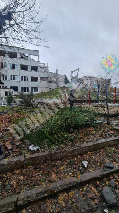 Обстрел города Дружковка, разрушено здание ДЖКК