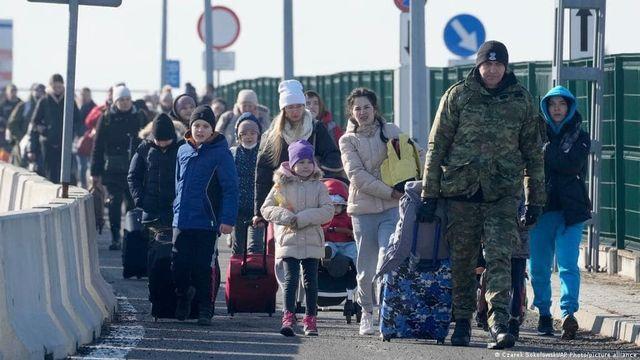 ЕС продлил временную защиту для украинских беженцев в Евросоюзе до марта 2025 года