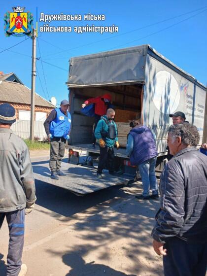 Дружківчани отримали комплекти матеріалів для екстреного ремонту житла