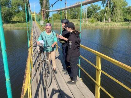 Відпочинок на відкритих ділянках біля водойм небезпечний