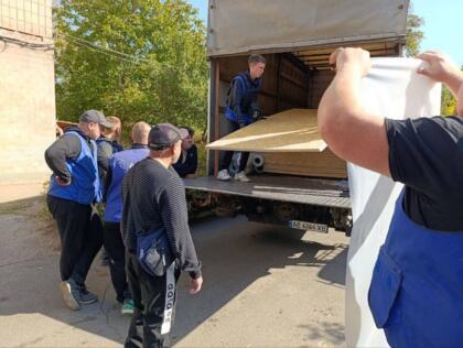 Постраждалі мешканці отримали будівельні набори