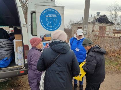 Волонтери надають допомогу постраждалим від обстрілів