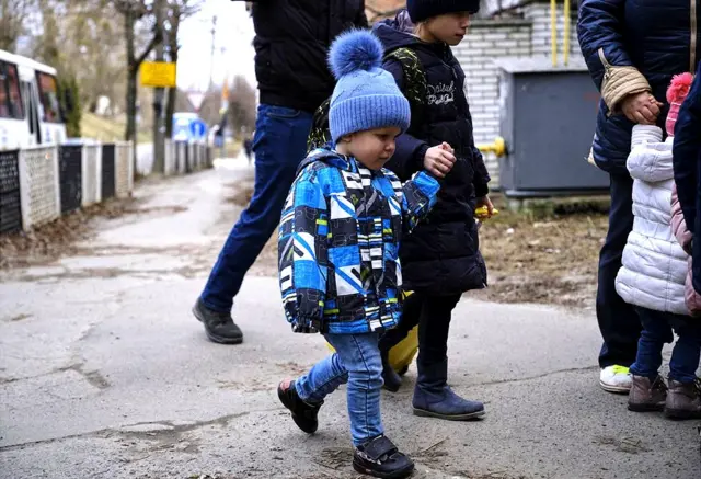 Принудительная эвакуация детей в Донецкой области