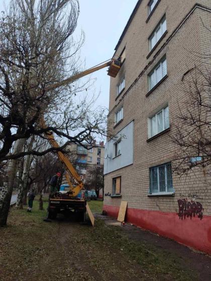 У Дружківці ліквідують наслідки обстрілів