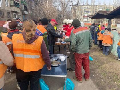 Волонтери Червоного хреста знову на передовій допомоги