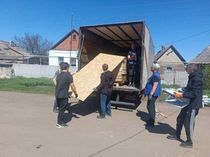Вчора мешканці сіл Торське та Райське отримали будівельні набори