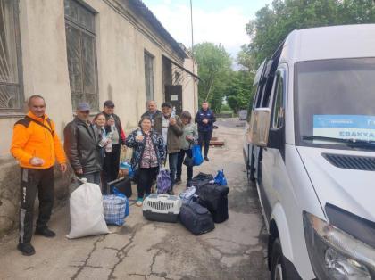 Ще 16 донеччан евакуювали до Рівненської та Полтавської областей