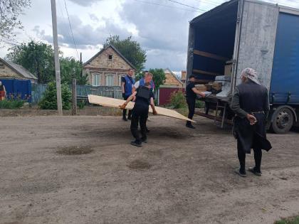 Постраждалі мешканці Олексієво-Дружківки отримали будматеріали