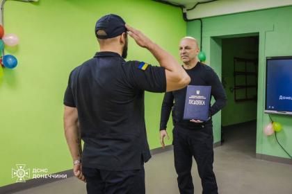 13 рятувальників Донеччини отримали відзнаки ОВА