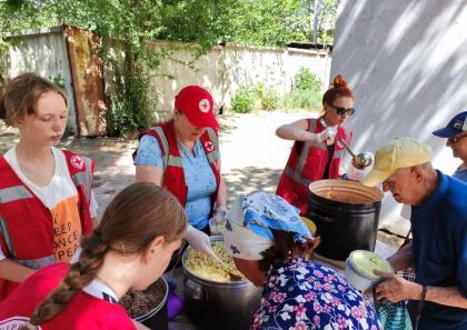 Польова кухня в Українському Червоному Хресті міста Дружківка