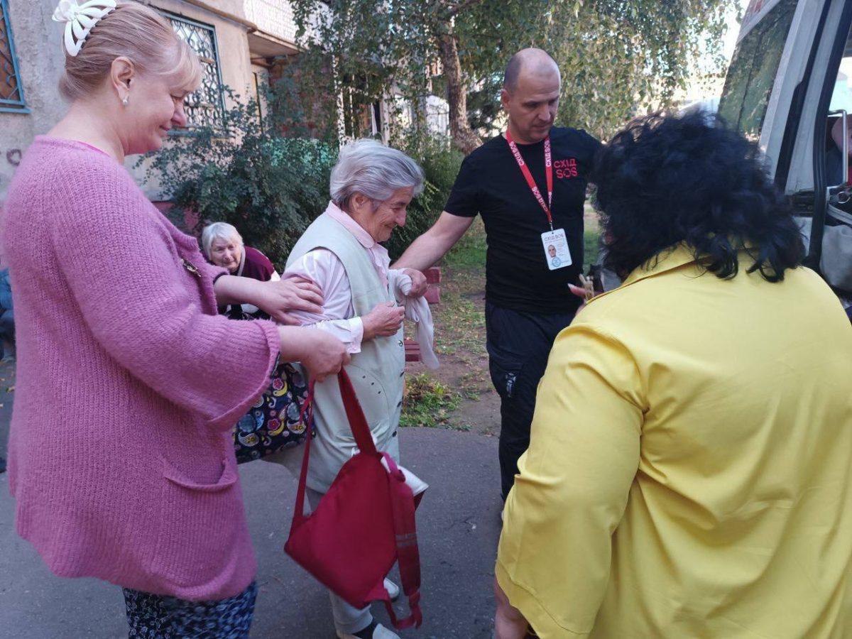 Люди поважного віку поступово покидають Дружківку