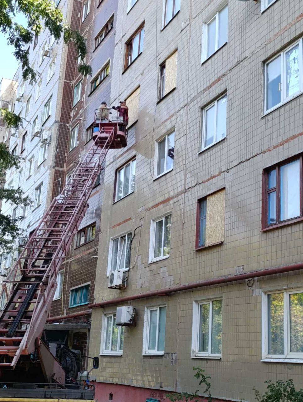 В Дружковке продолжаются работы по устранению последствий ударов по городу
