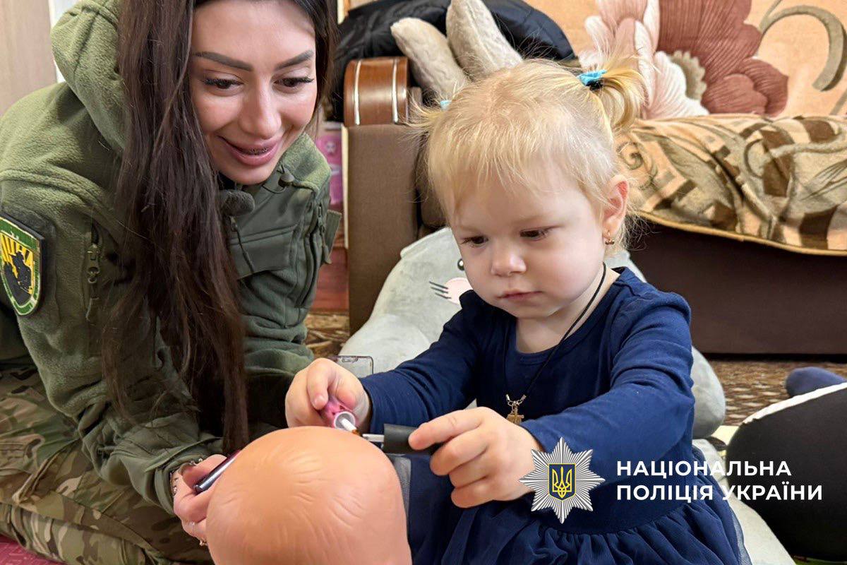 Сотрудники полиции Донетчины посетили семьи погибших