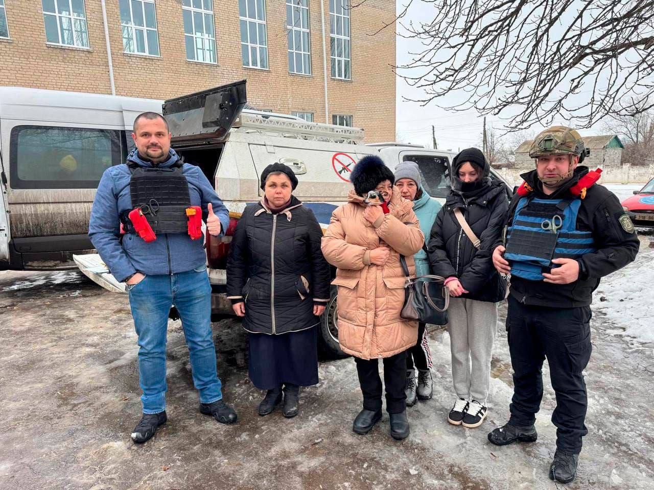Вивезено ще 37 мешканців громади